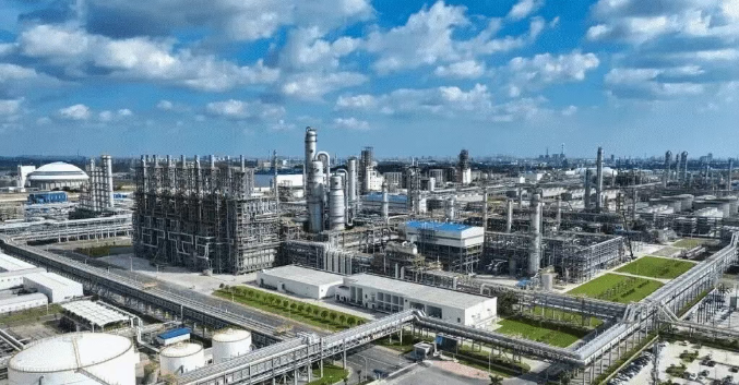 广西石化项目投料开车成功 环球国际十一台设备覆盖生产全流程